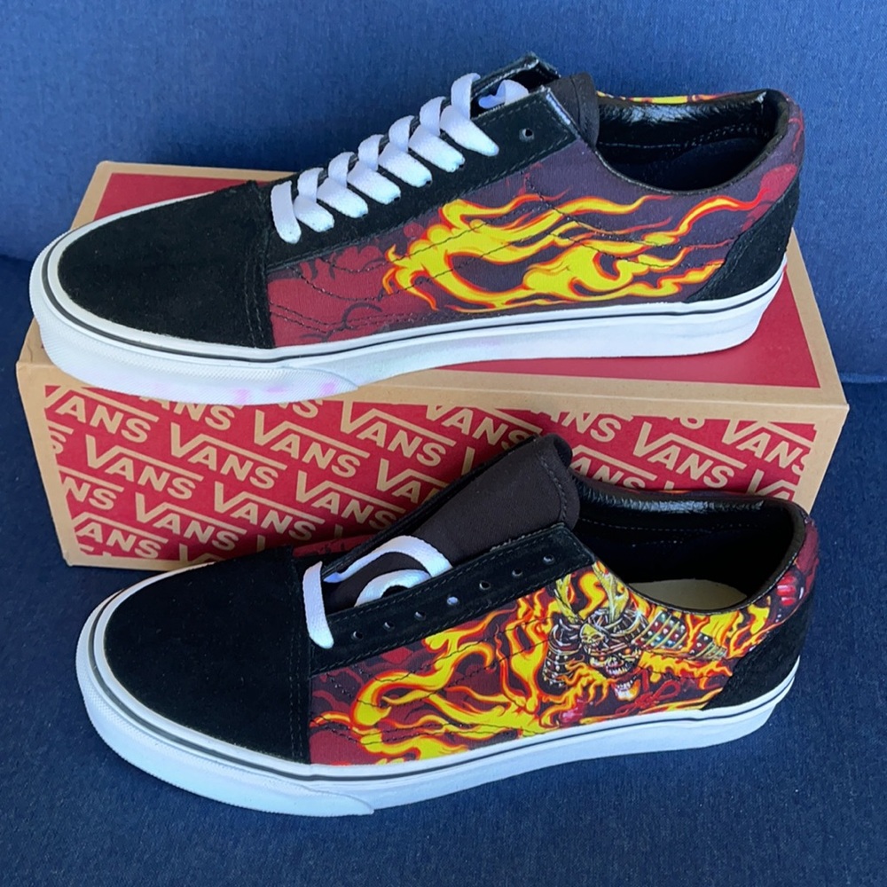 Vans Men’s Old Skool Samurai Rising Black/True White Sneakers - Picture 3 of 16